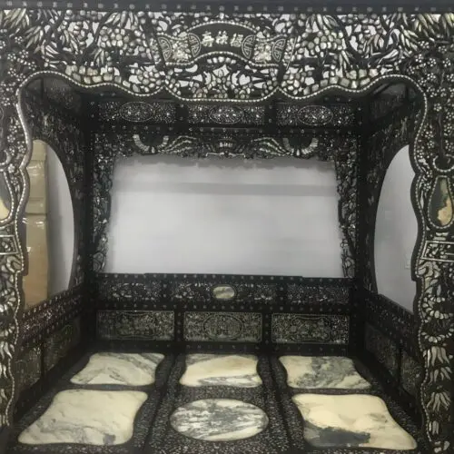 Giường Long sàn gỗ Gõ mật